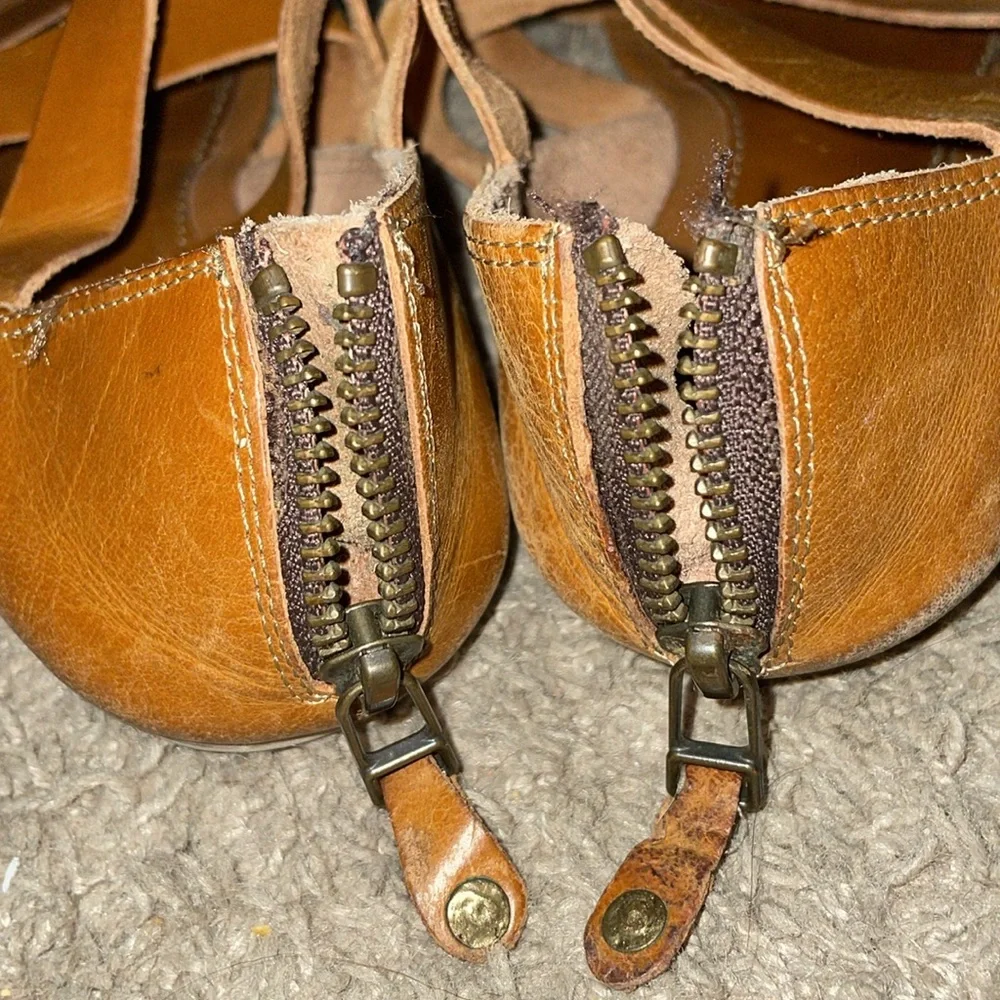 Zara Light Tan Flat Strappy Sandals - Picture 5 of 9